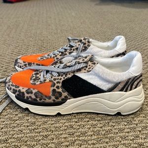 White Raven Shoes women’s 7.5